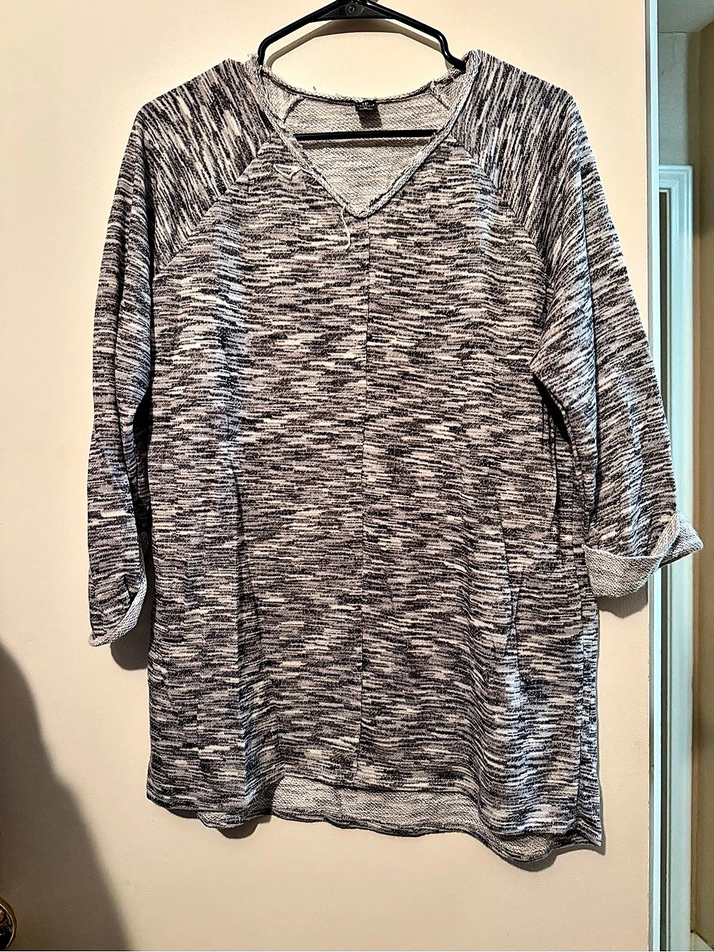 Hannah Long Sleeve Tunic Gray & Black Size XL